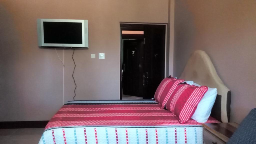 Hotel Tropik Leadonna Montego Bay Extérieur photo