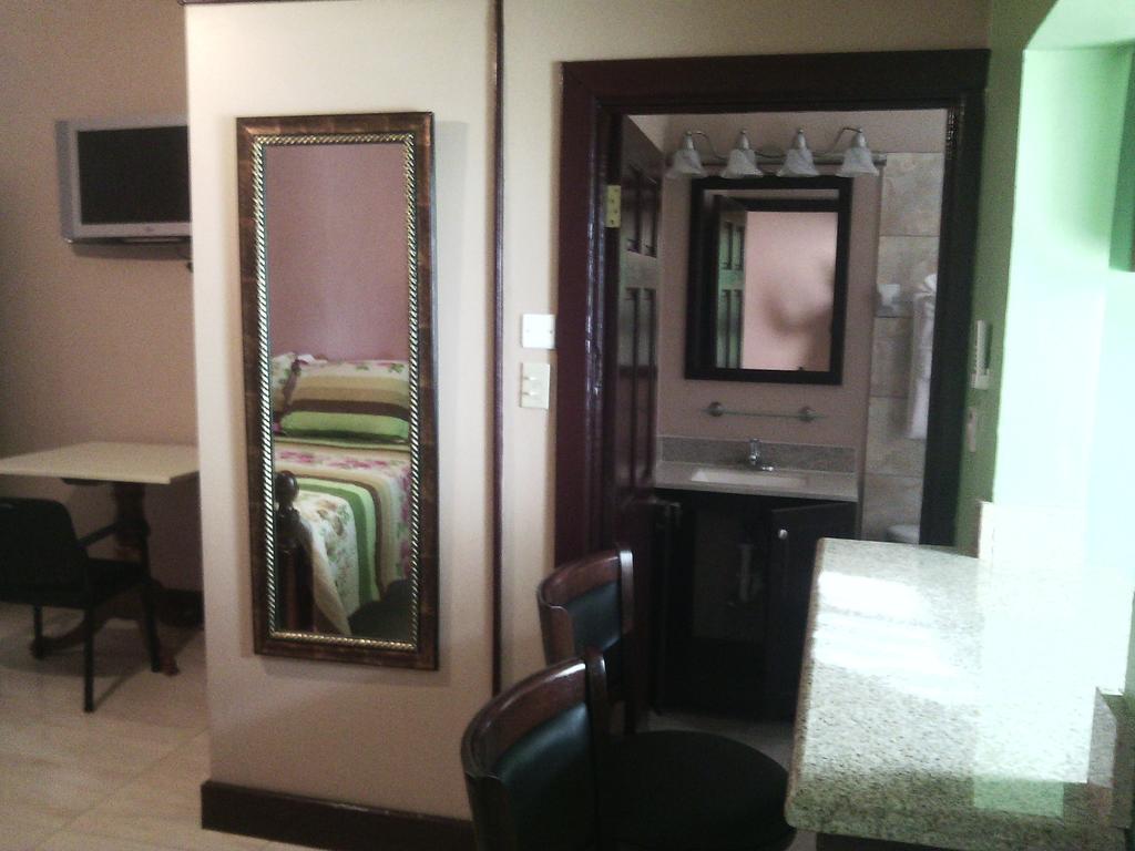 Hotel Tropik Leadonna Montego Bay Chambre photo