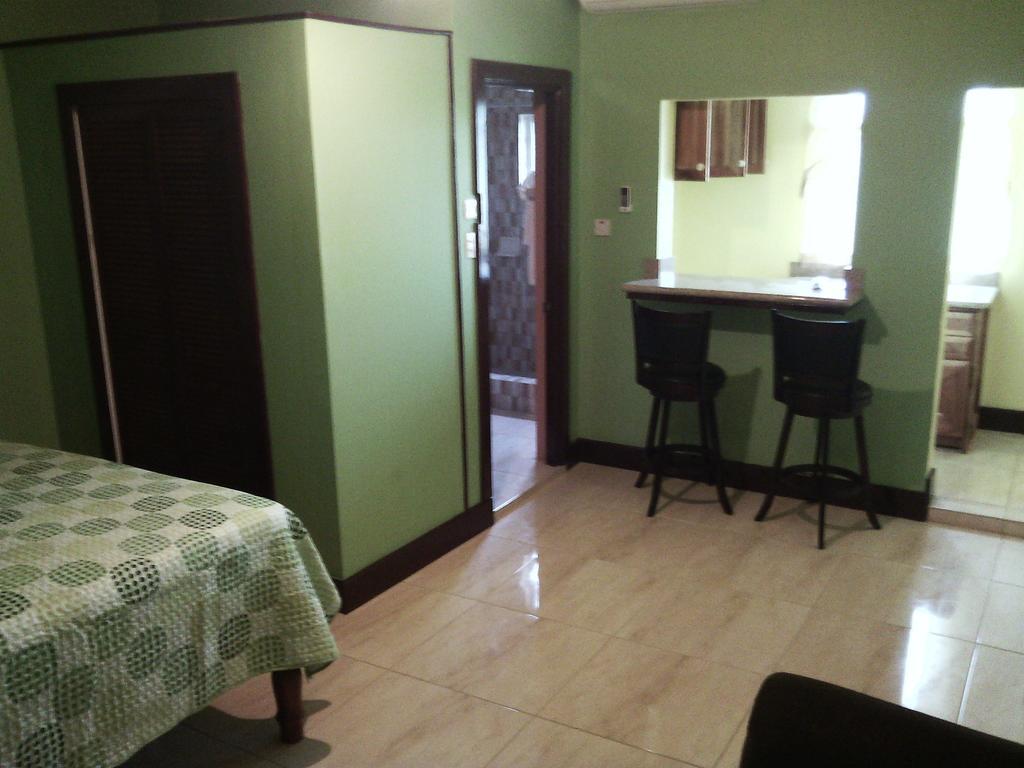 Hotel Tropik Leadonna Montego Bay Chambre photo