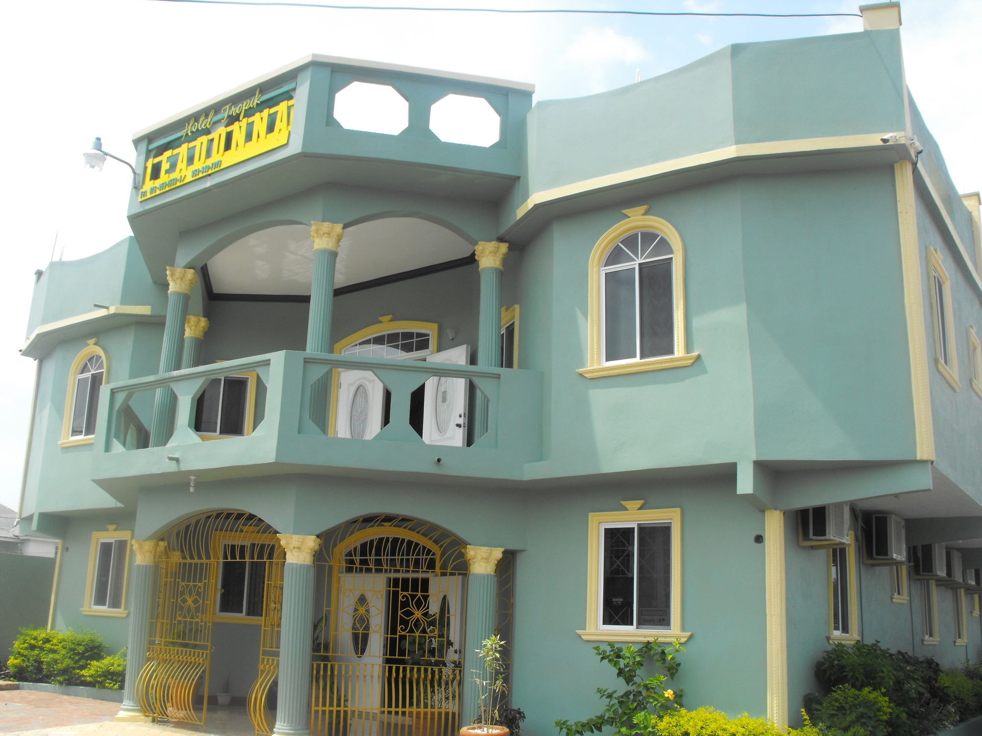 Hotel Tropik Leadonna Montego Bay Extérieur photo
