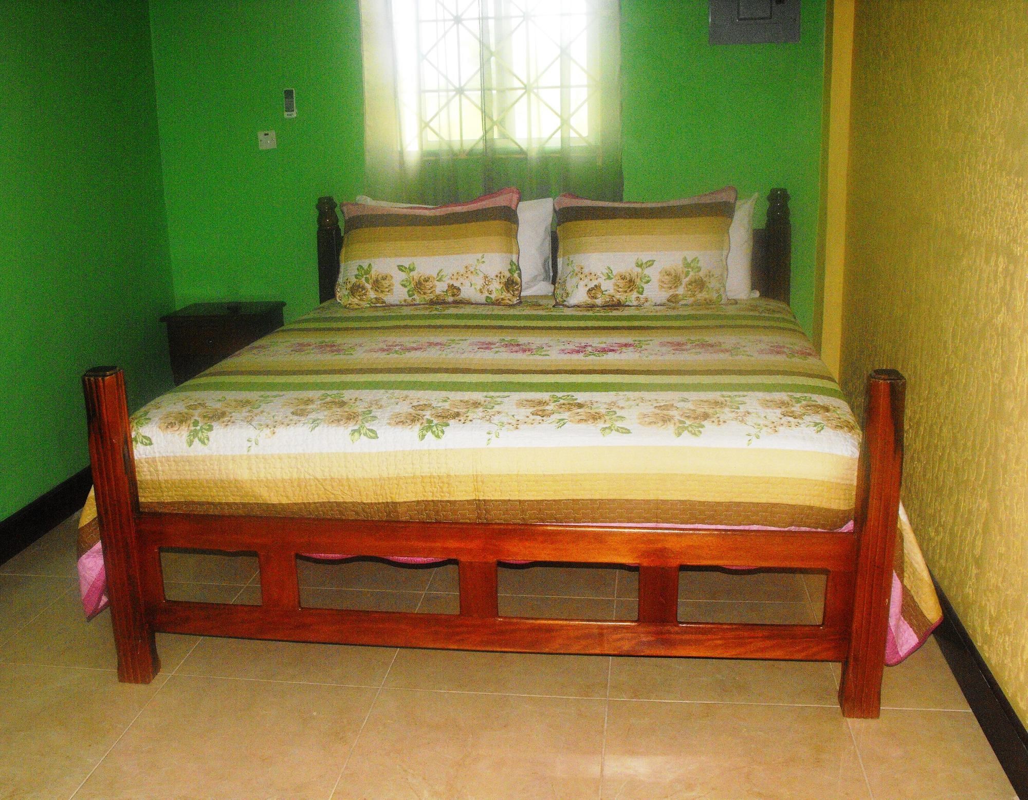 Hotel Tropik Leadonna Montego Bay Extérieur photo