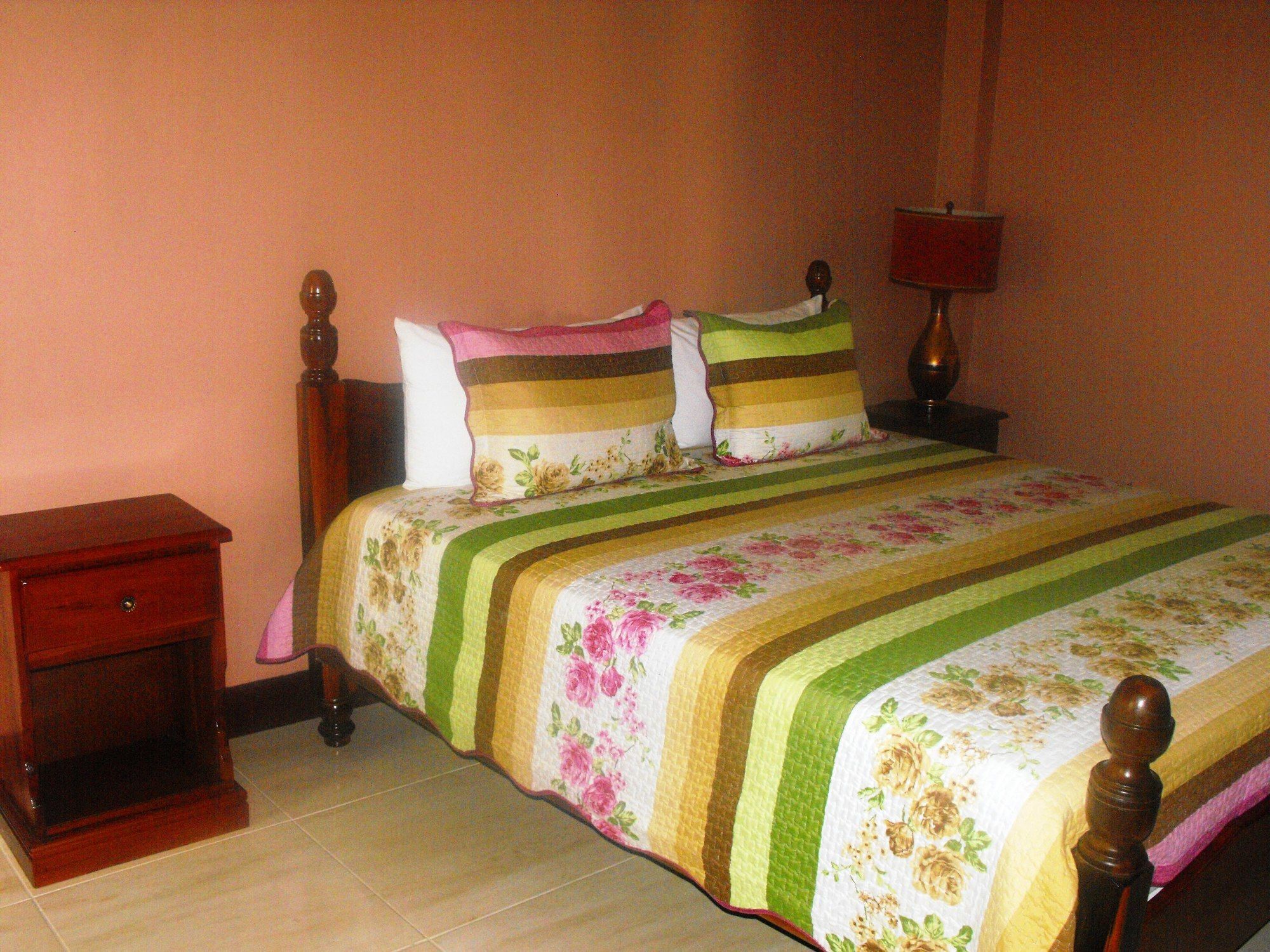 Hotel Tropik Leadonna Montego Bay Extérieur photo