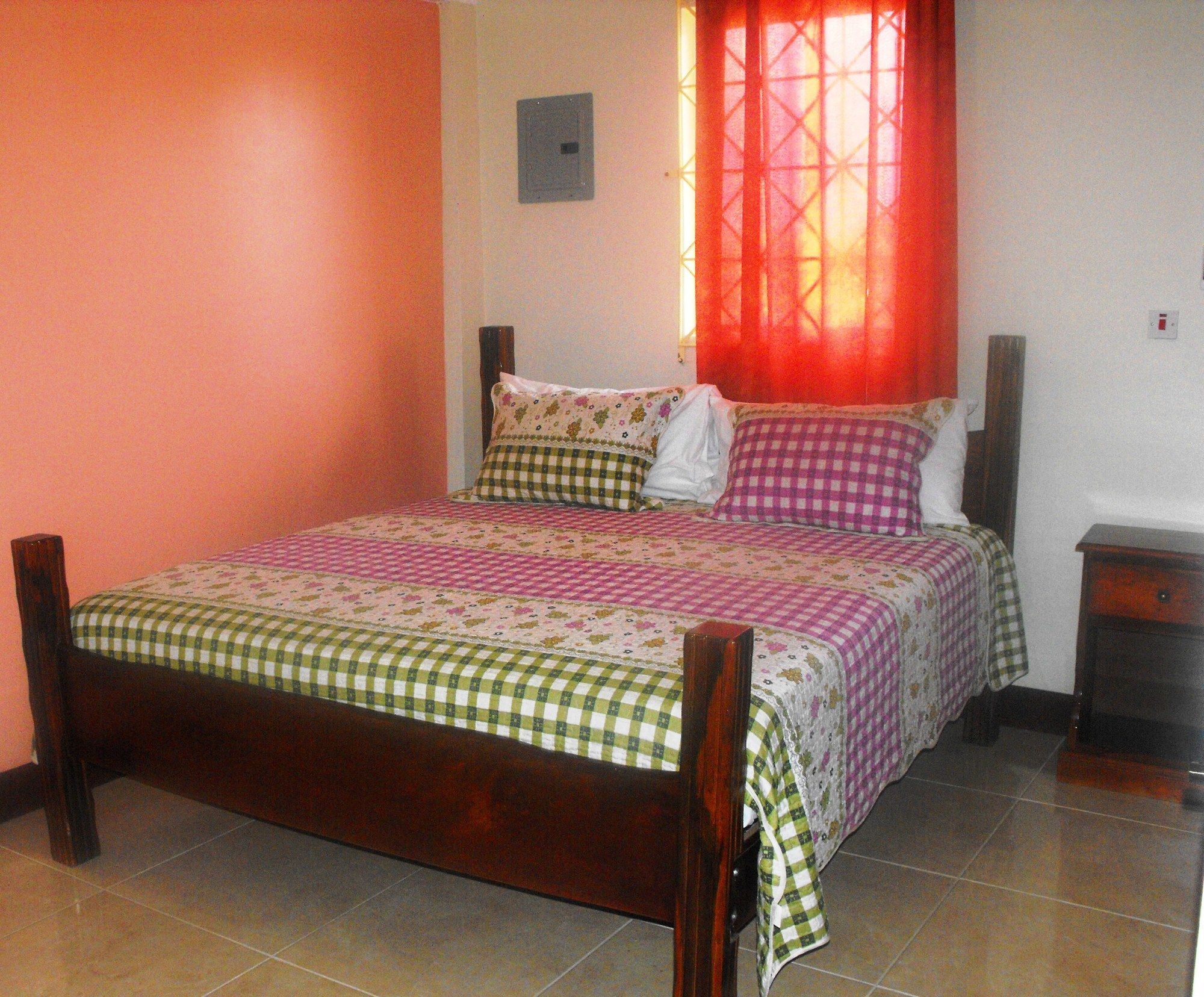 Hotel Tropik Leadonna Montego Bay Extérieur photo